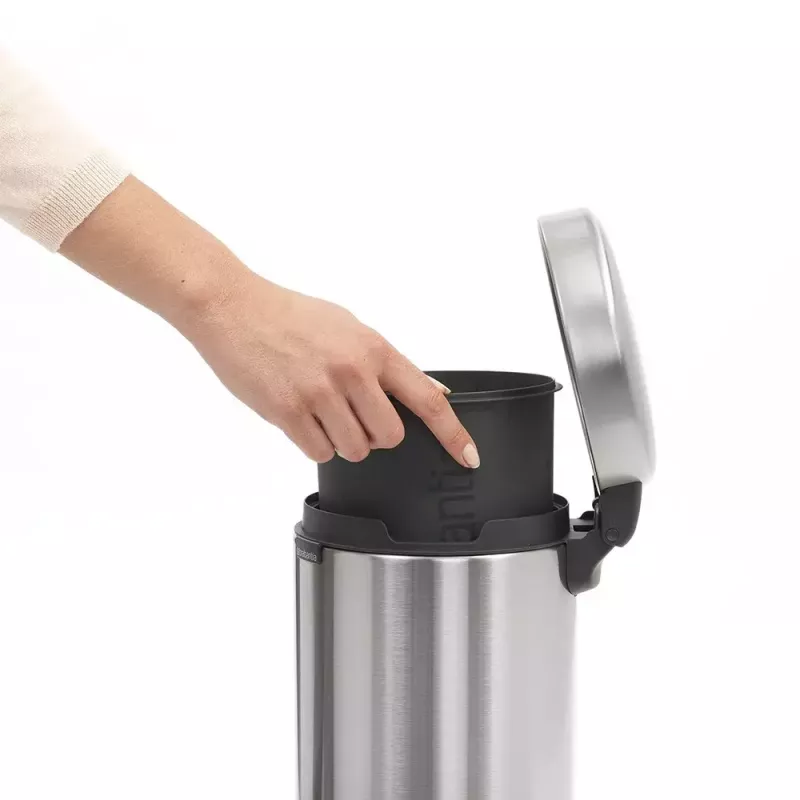 Cubo de basura con pedal Brabantia newIcon redondo acero inoxidable cepillado
