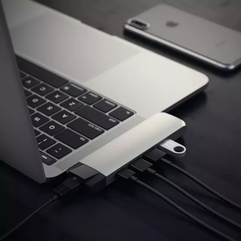 Dock para portátil Satechi ST-TCPHES