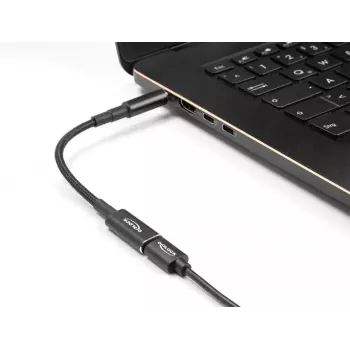 Cable adaptador DeLOCK USB Type-C conector hembra a HP 4,5 x 3,0 mm conector macho 90° en ángulo 15 cm