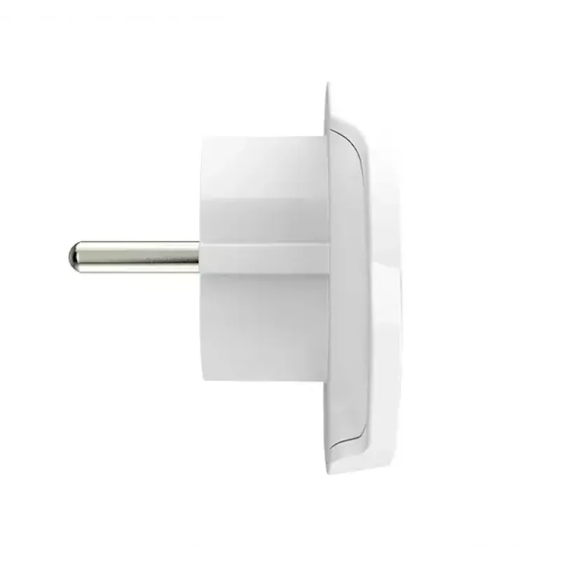 Adaptador de viaje SKROSS World to Europe — entrada universal a enchufe europeo, blanco, 64×58×47 mm