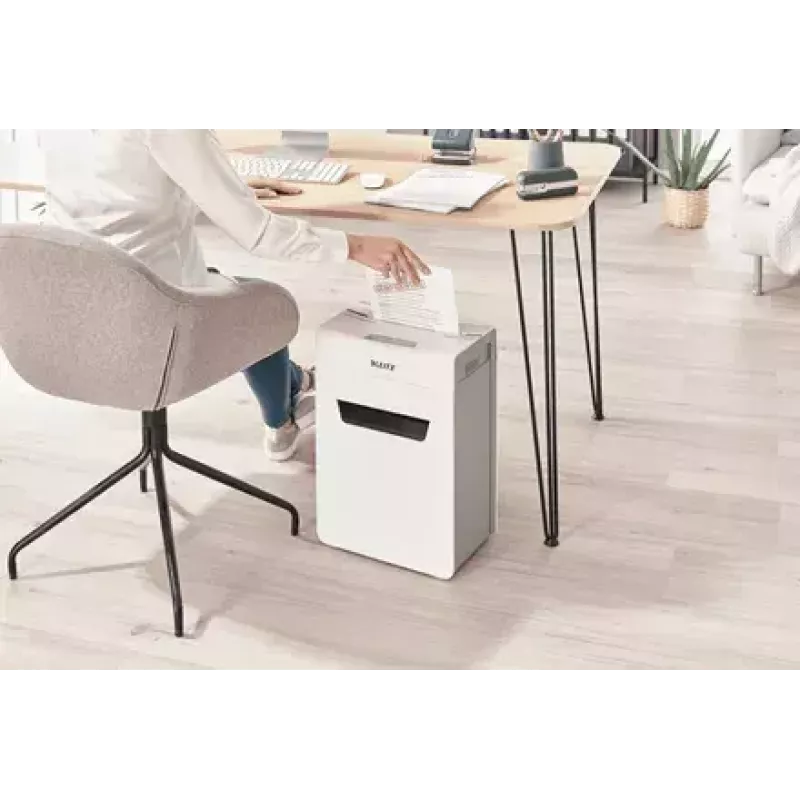 Destructora de documentos LEITZ IQ Protect Premium 6M P5 – microcorte, 18 L, control táctil, 351×204×355 mm