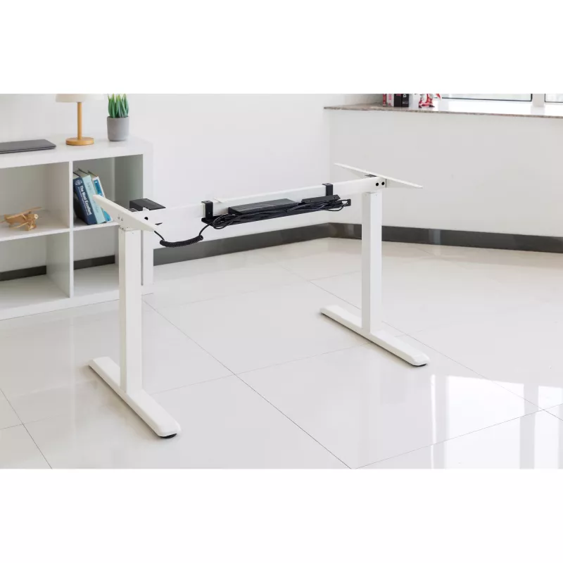 Bandeja/guía de cables para montaje bajo la mesa InLine 131×590×74 mm, negra