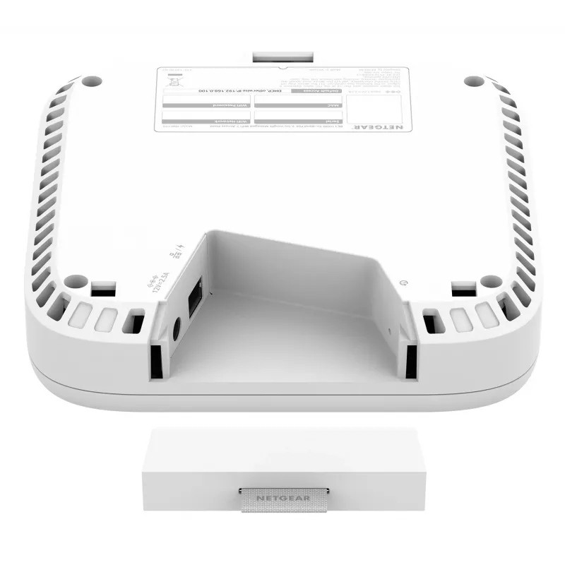 Netgear Business WBE718 Punto de acceso Wi-Fi 7 tribanda