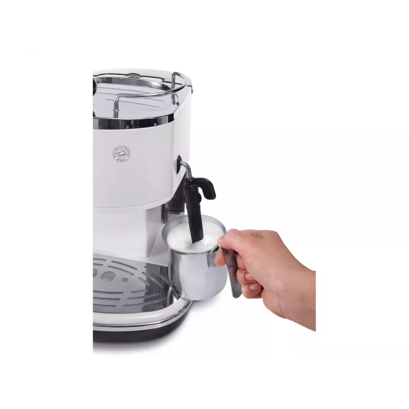 Cafetera espresso De’Longhi ECO 311.W — manual 15 bar, depósito de agua 1,4 L, 2 tazas, función de calentamiento, aparato de sobremesa