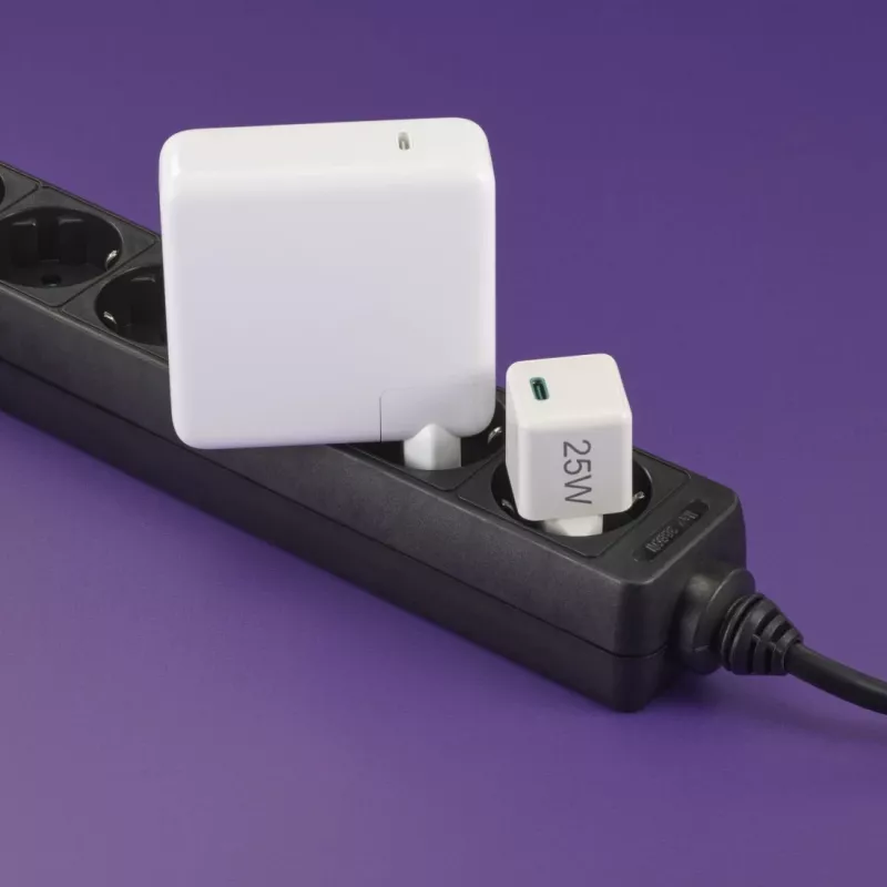 Hama 00201981 cargador móvil auriculares, powerbank, smartphone, tablet blanco AC carga rápida interior