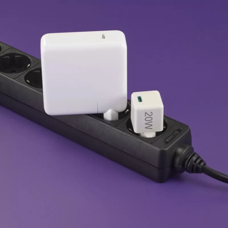 Cargador de interior Hama 00201980 carga rápida blanco USB Type-C