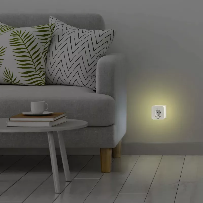 Luz nocturna de enchufe Hama 00223507 blanco cálido LED 3000K