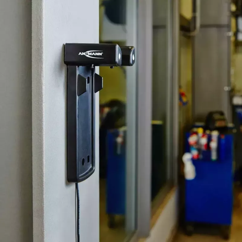 Linterna de mano Ansmann 1600-0055 negra