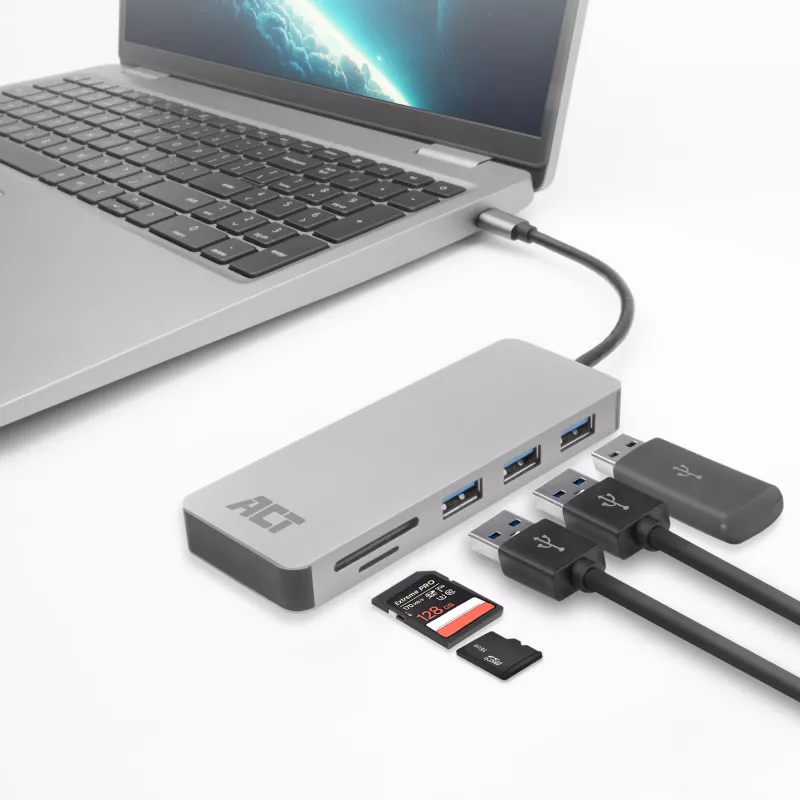 Hub USB-C 3.0 ACT, 3x USB-A, lector de tarjetas, PD pass-through