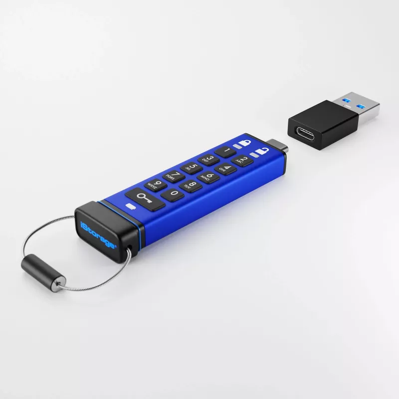 iStorage datAshur PRO+C 32GB | certificado FIPS 140-3 nivel 3 | unidad USB Type-C segura | cifrado de hardware AES-XTS de 256 bits | protegida por PIN | adaptador tipo C-A incluido