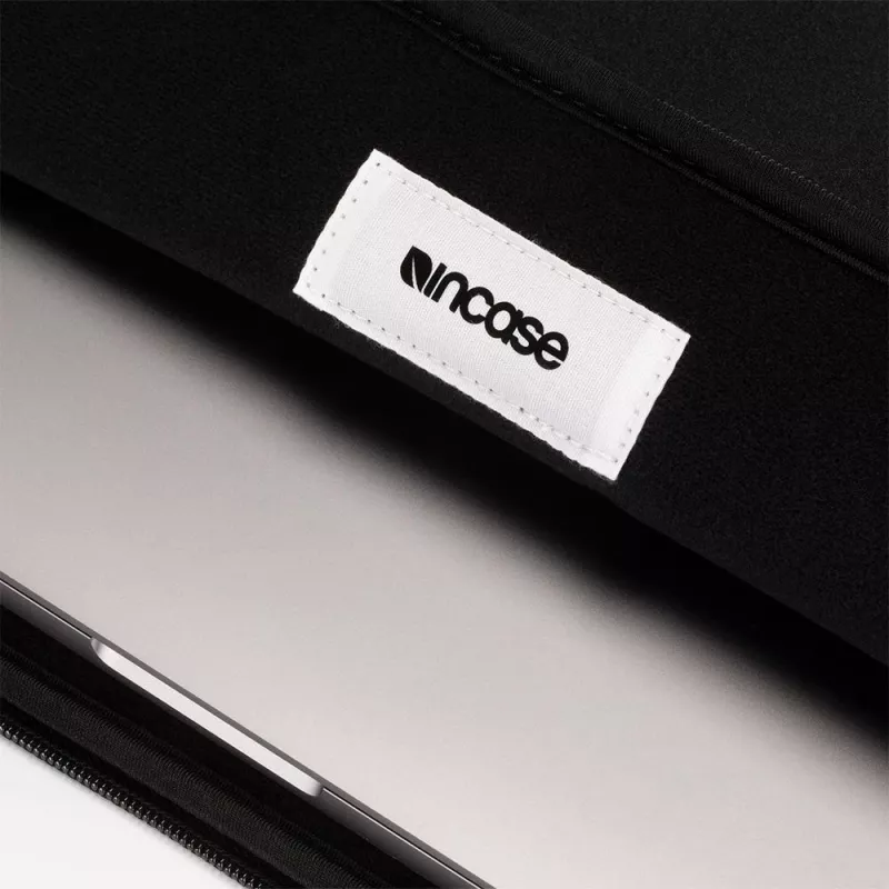 Incase Classic Sleeve para portátiles de 16 pulgadas (40,6 cm), negro