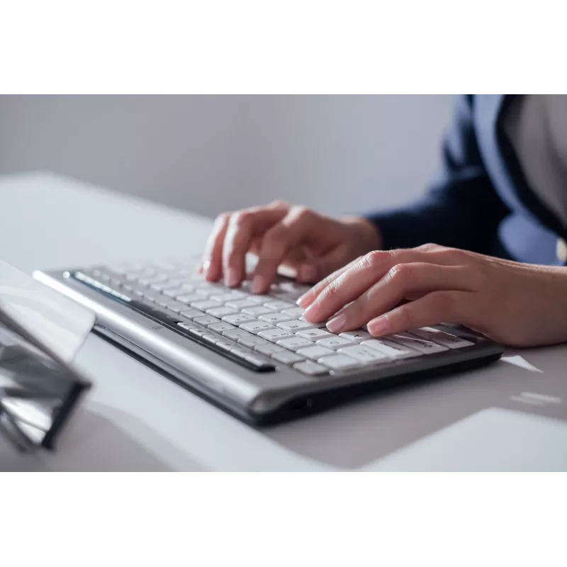 BakkerElkhuizen S-board 840 US Qwerty, Tenkeyless (80 - 87%), con cable, USB, interruptores de tijera, QWERTY, gris claro, blanco