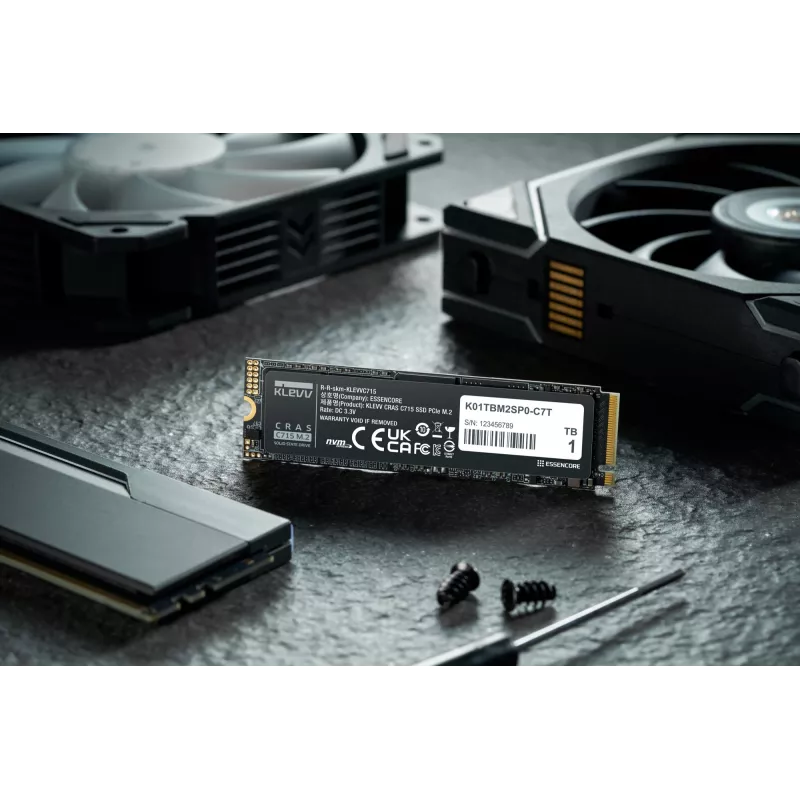 Unidad SSD KLEVV 1 TB M.2 2280 PCIe Gen3 NVMe K01TBM2SP0-C7T