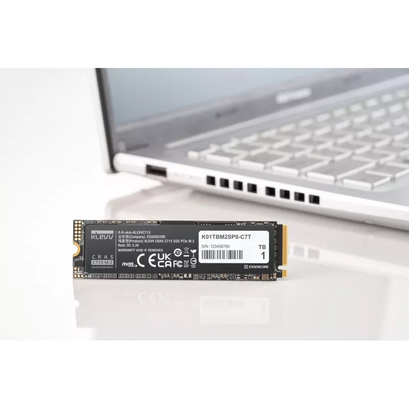 Unidad SSD KLEVV 1 TB M.2 2280 PCIe Gen3 NVMe K01TBM2SP0-C7T