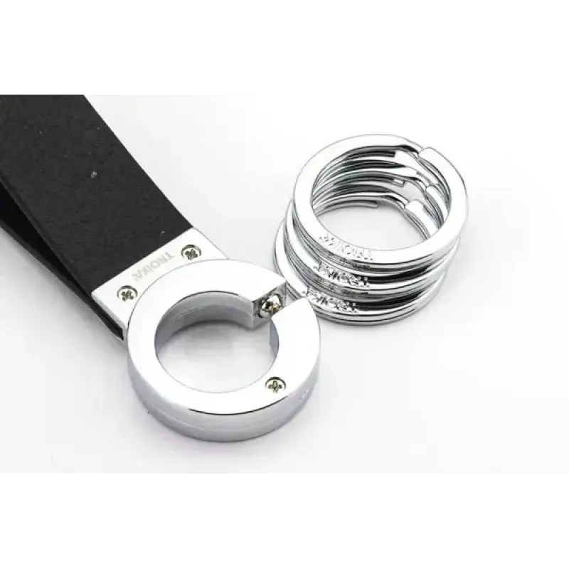 Llavero TROIKA KR8-02/LE negro plata cuero 31mm