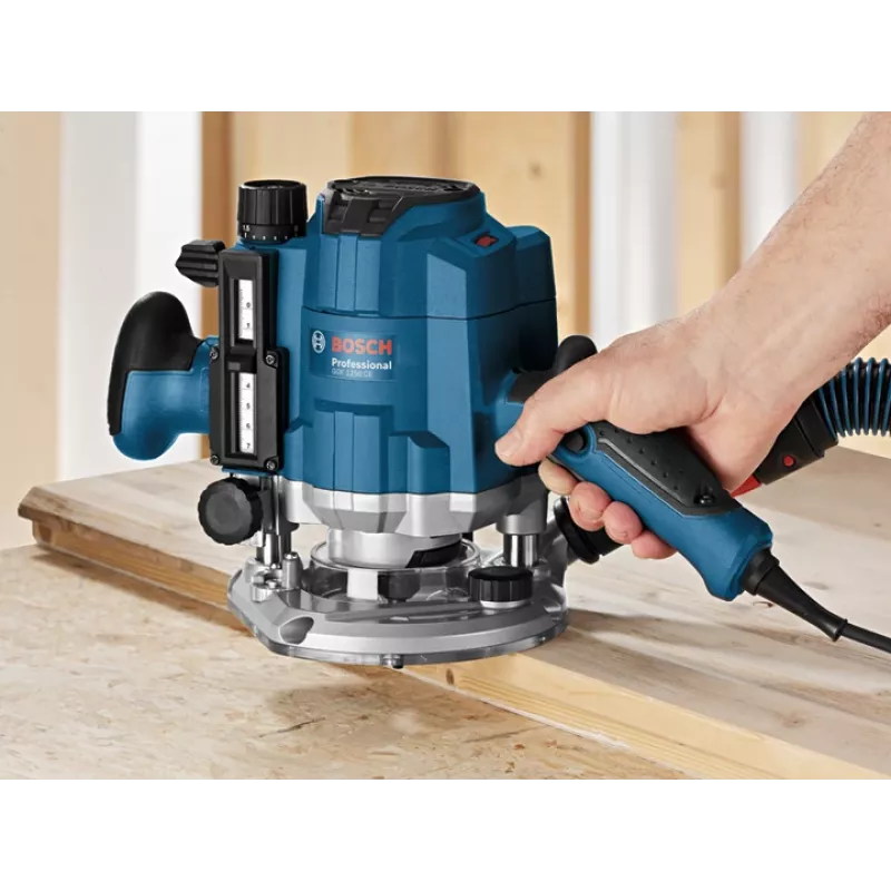 Bosch GOF 1250 CE negro, azul 24000 U/min 1250 W