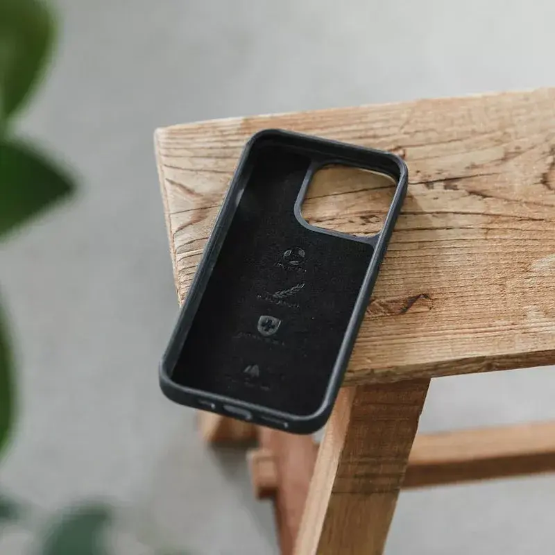 Woodcessories Bio Case Funda para móvil Carcasa Negra iPhone 14 Plus 17 cm