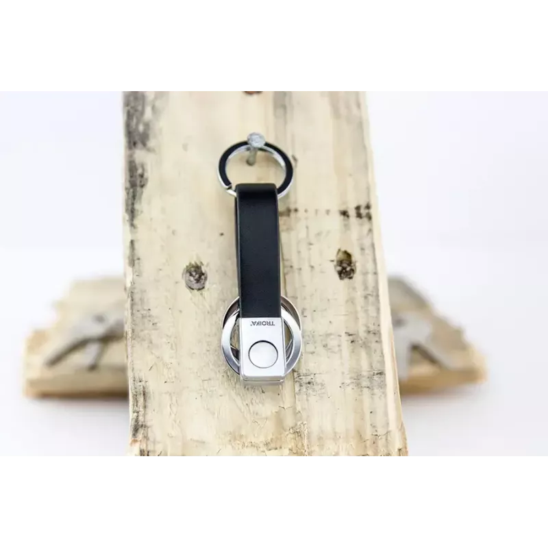 Llavero TROIKA TWISTER Negro Plata Cuero Metal 16mm 9mm