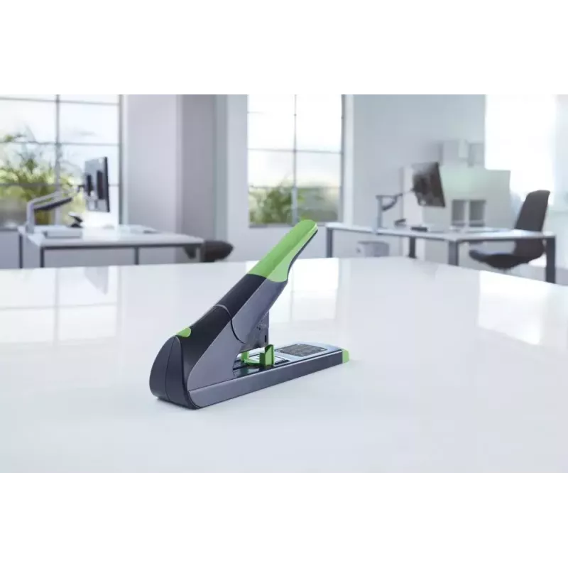 Grapadora Novus B 50 re+new capacidad de grapado 140 hojas negro verde