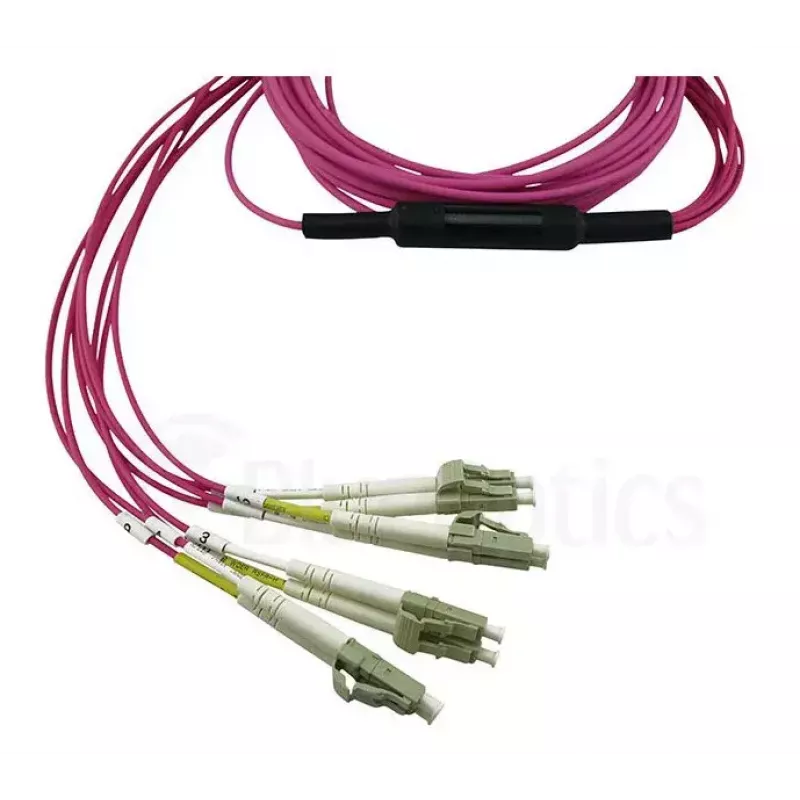 BlueOptics CBL-MPO12-4LC-OM4-10M Cable de fibra óptica InfiniBand 10 m MPO/UPC 4x LC Dúplex/UPC