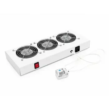 Ventilador axial Triton RBA-A6 RUA 220V 23W — 220 V, 23 W, para montaje en suelo/techo