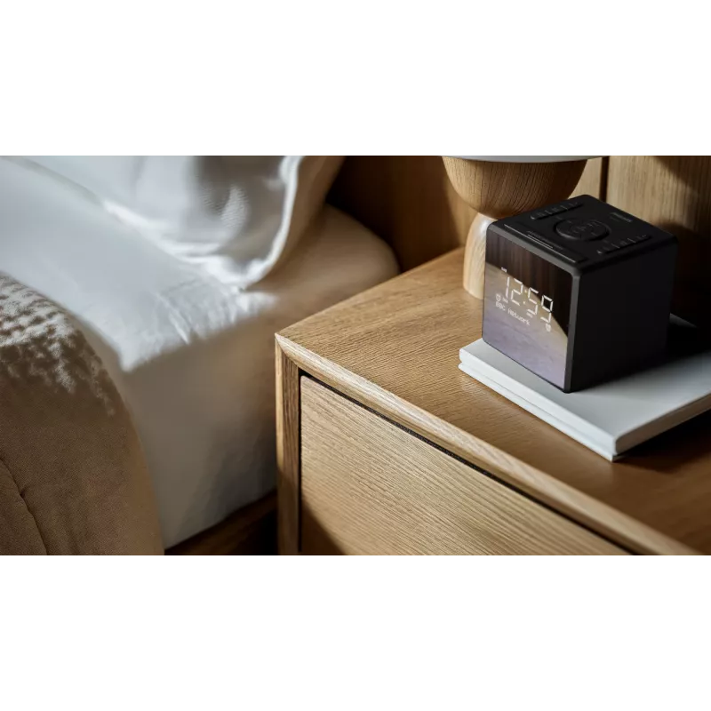 Despertador digital Philips TAR4600/10 negro LCD CA/pila