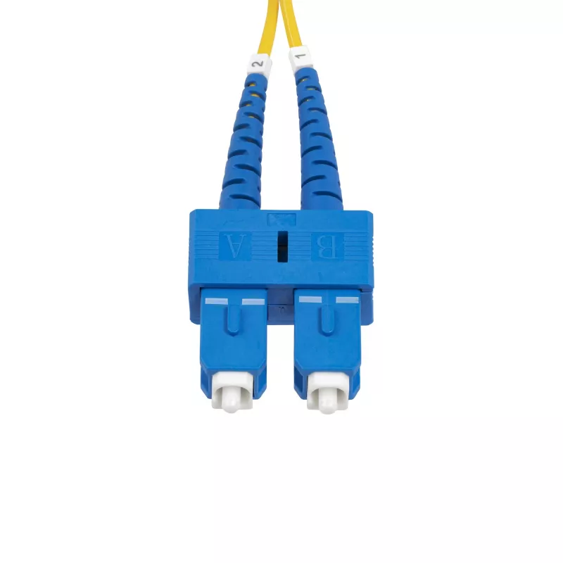StarTech.com cable de fibra óptica monomodo dúplex OS2 SC a SC (UPC) de 30m, 9/125µm, 40G/100G Zipcord, resistente a dobleces, baja atenuación de inserción – cable de conexión de fibra LSZH