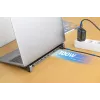 Dock/Hub USB-C Manhattan con lector de tarjetas y MST, conexiones (x7): Ethernet, HDMI (x2 4K@60Hz), USB-A (x3) y USB-C, con Power Delivery (PD) 100 W – requiere cargador USB-C externo (no incluido). Alimentado por USB (no requiere fuente de alimentación externa) cuando no se utiliza PD