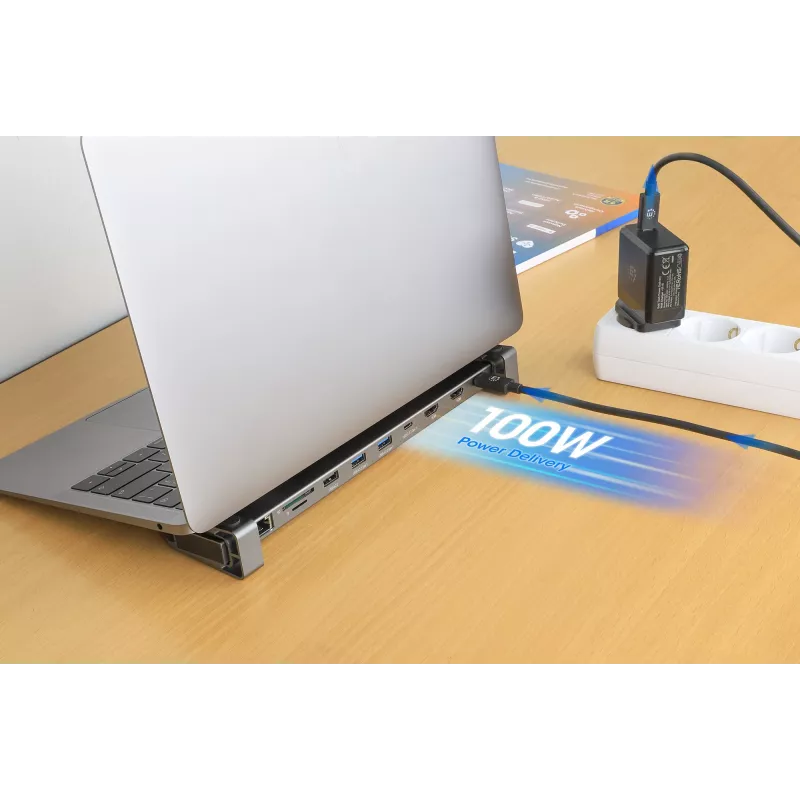 Dock/Hub USB-C Manhattan con lector de tarjetas y MST, conexiones (x7): Ethernet, HDMI (x2 4K@60Hz), USB-A (x3) y USB-C, con Power Delivery (PD) 100 W – requiere cargador USB-C externo (no incluido). Alimentado por USB (no requiere fuente de alimentación externa) cuando no se utiliza PD