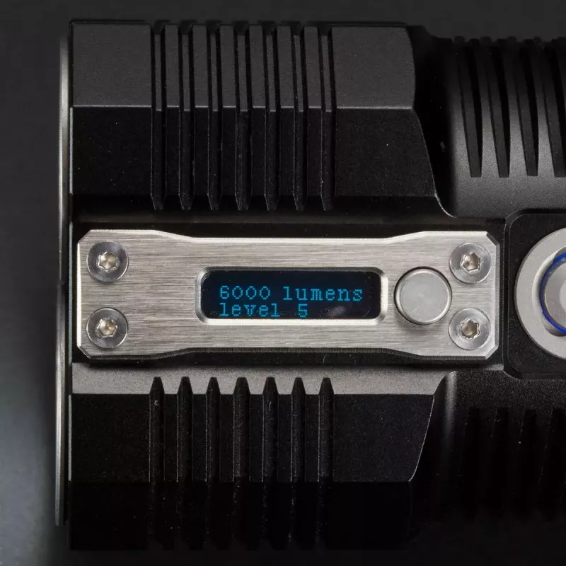 Linterna de mano Nitecore TM28, LED 4×, máx. 6000 lm, Li-Ion, negra, 142 mm de longitud, 414 g
