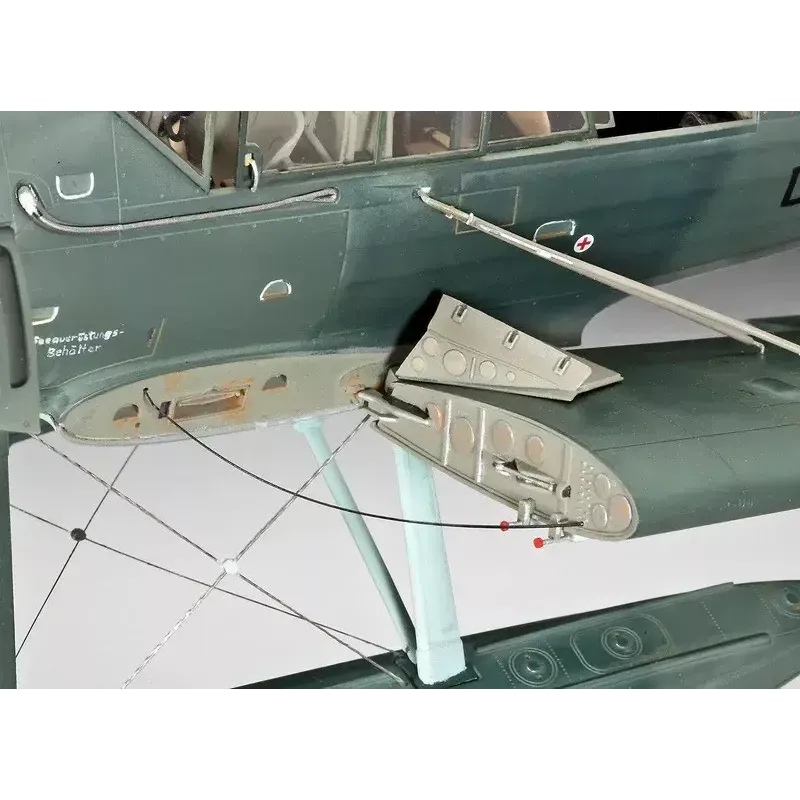 Maqueta de plástico REVELL ARADO AR 196A-3 hidroavión a escala 1:32