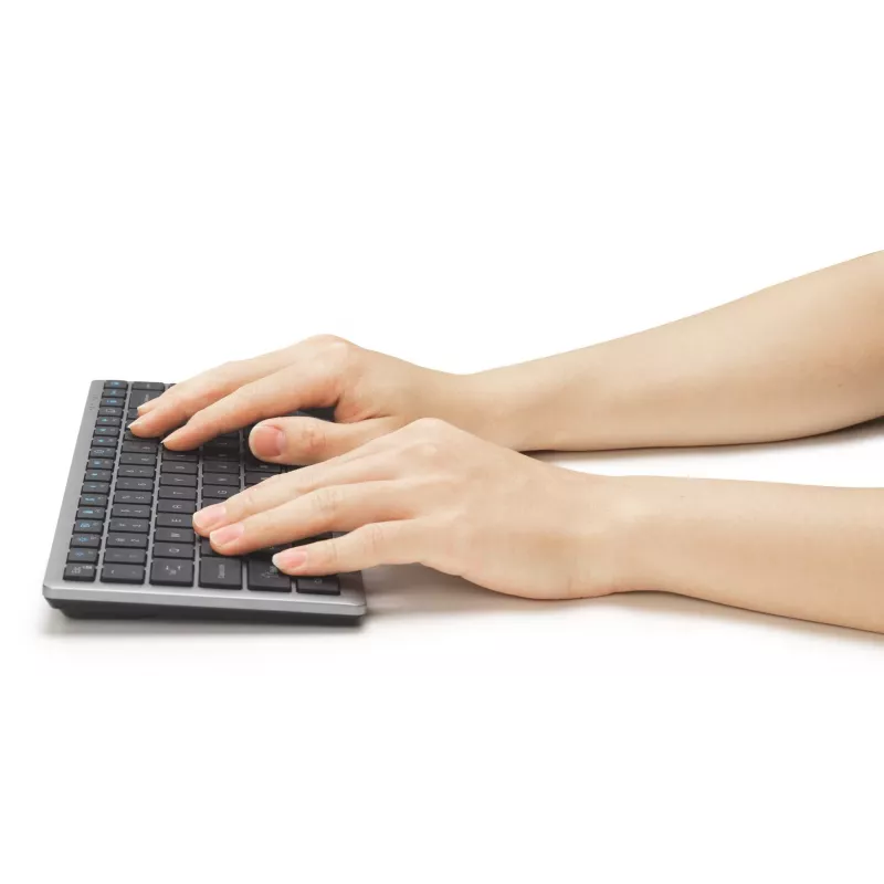 Teclado Kensington KB435 EQ recargable compacto para varios dispositivos