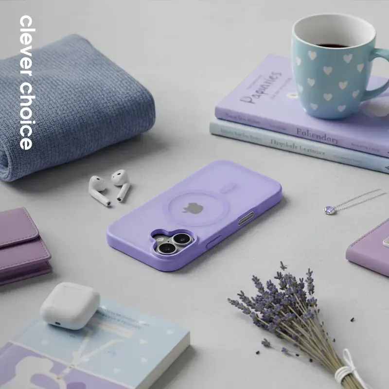 Funda MagSafe magnética Crong Hybrid Matte para iPhone 17 — lavanda translúcido, PC+TPU