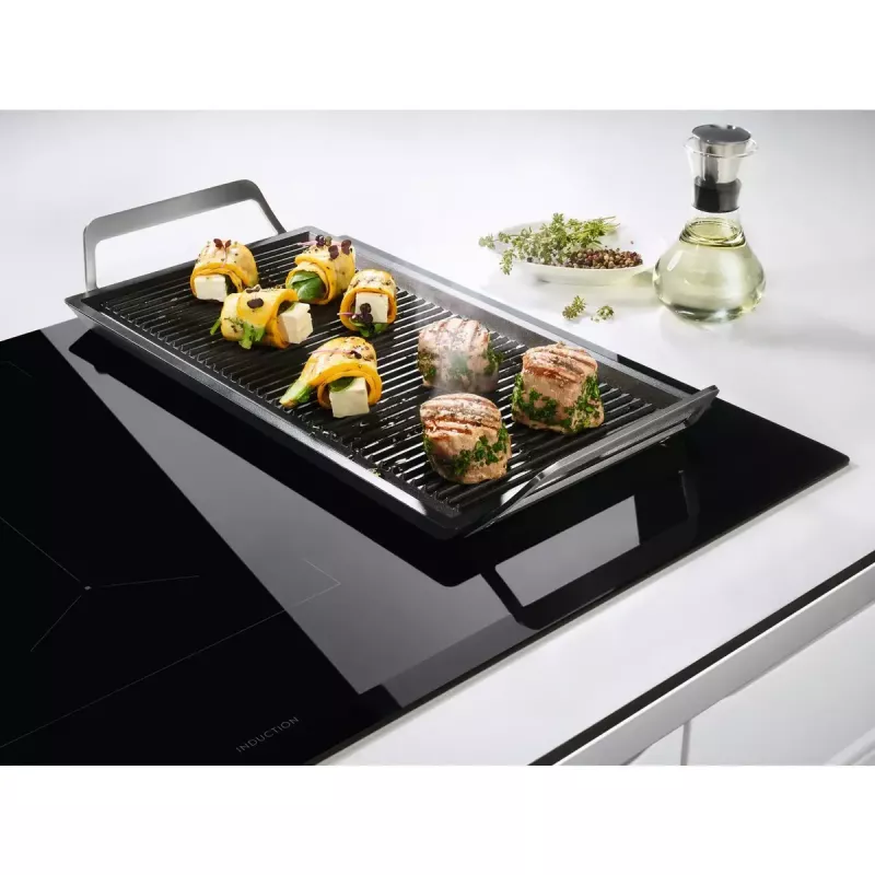 Placa de inducción integrable Electrolux EIV734 negra 68 cm de ancho 4 zonas