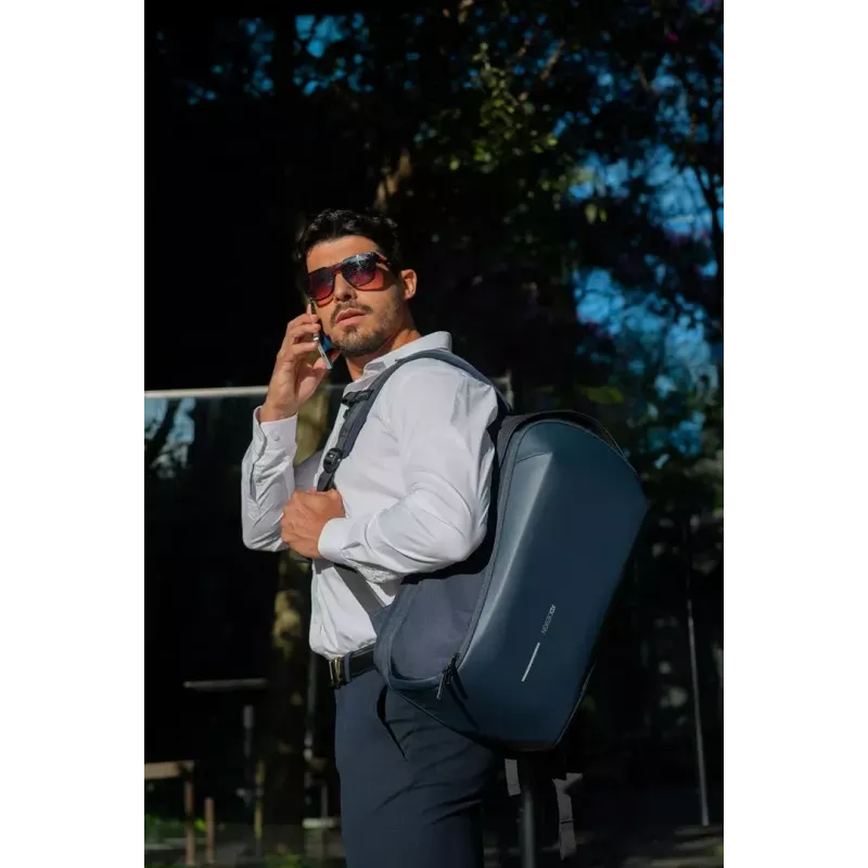 Mochila para portátil XDDESIGN Bizz Navy – resistente al agua, ligera, modelo P705.935