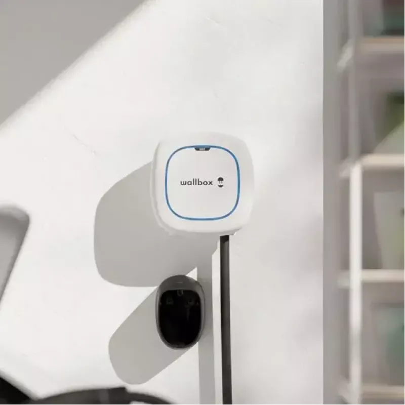 Wallbox Pulsar Max Wallbox 22 kW, Wi‑Fi y Bluetooth, cable de 5 m, IP54, IK10, Blanco