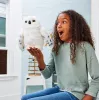 Wizarding World Harry Potter, Hedwig encantadora búho interactivo con más de 15 sonidos y movimientos y sobre de Hogwarts, juguete para niños a partir de 5 años