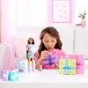 Muñeca y accesorios Barbie Party Unboxed Pet Birthday Series, set Party Stars con 10 sorpresas