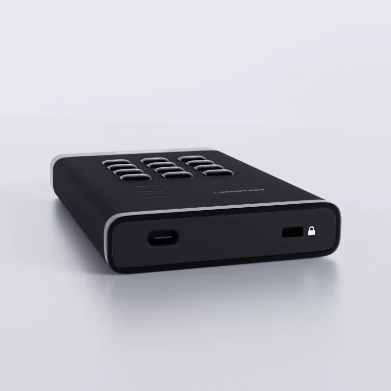 iStorage diskAshur³ 5 TB negro | disco duro portátil seguro | conforme FIPS 140-3 nivel 3 | Common Criteria EAL 5+ | protegido por PIN | cifrado de hardware AES-XTS de 256 bits | conforme RGPD, TAA | resistente al polvo y al agua |