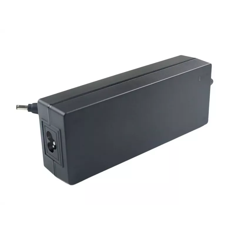 CoreParts MBXAC-AC0016 fuente de alimentación para interior 120 W negra