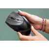 Ratón BakkerElkhuizen Handshake izquierdo, para zurdos, diseño vertical, óptico, RF inalámbrico + Bluetooth + USB Type-C, 6400 DPI, negro, gris