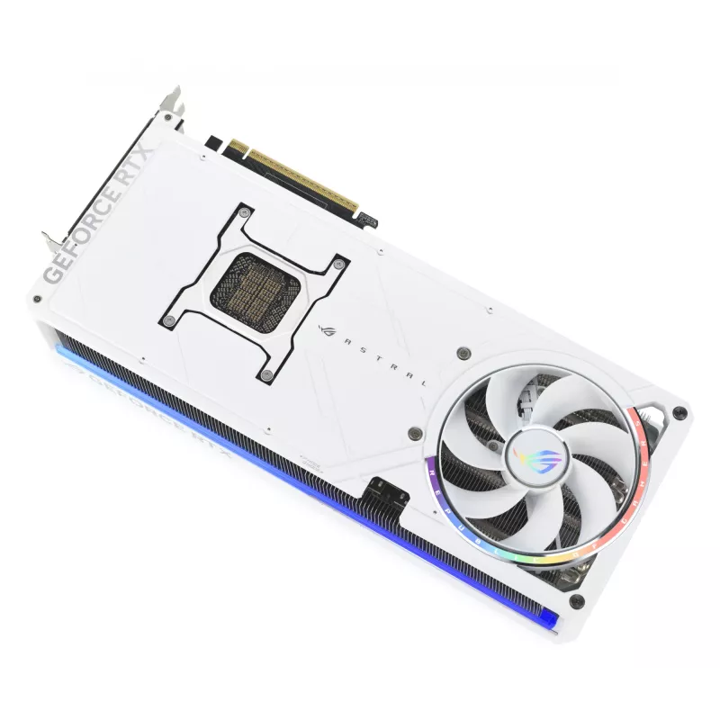Tarjeta gráfica ASUS ROG Astral GeForce RTX 5090, 32 GB GDDR7, 512 bits, PCIe 5.0, 3 ventiladores, blanca