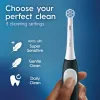 Cepillo de dientes eléctrico BRAUN iO2 — cepillo de dientes recargable para adultos, 3 modos, sensor de presión, 2 cabezales de cepillo, Forest Green