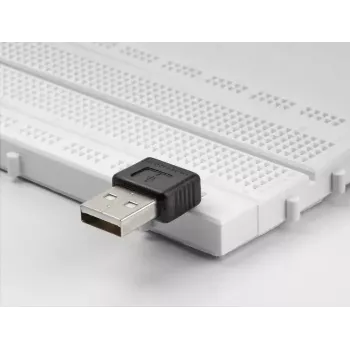 Adaptador DeLOCK USB 2.0 Type-A conector macho a 4-Pin 90° en ángulo