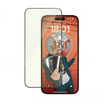 Cristal protector de pantalla PanzerGlass Eyecare para iPhone 15 Plus — Ultra-Wide Fit, resistente a golpes, instalación en seco