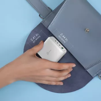 Cargador j5 create 70W GaN USB-C de 4 puertos — interior, alimentación por CA, compatible universalmente, blanco