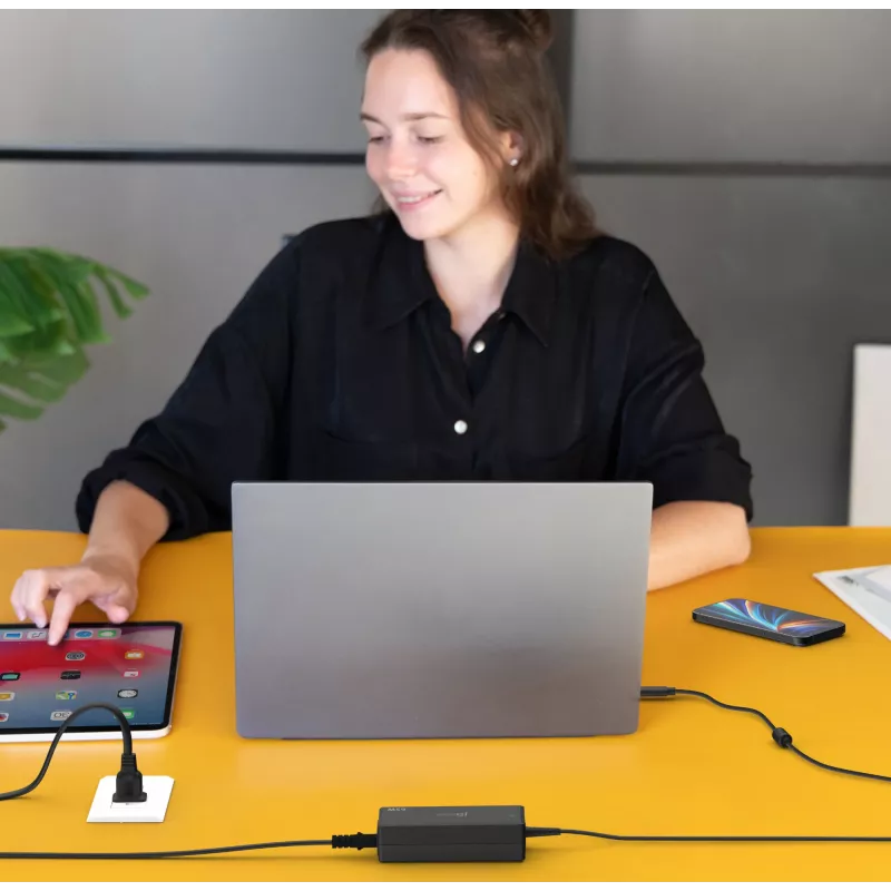 Adaptador de alimentación USB-C PD j5create JUP1265 — 65W, interior, negro, plástico, 118×32×50 mm (UE)