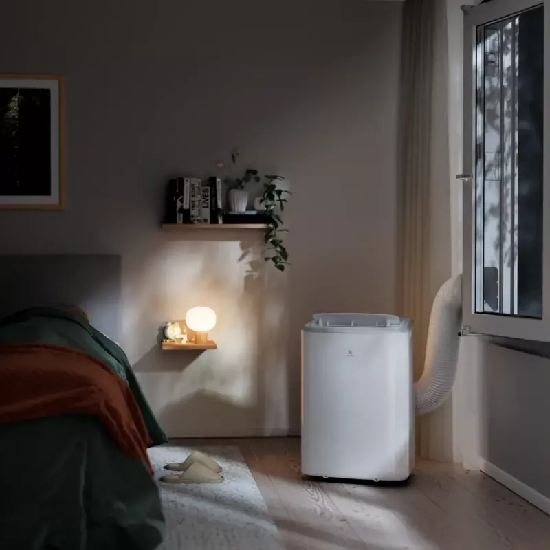 Aire acondicionado portátil Electrolux EXP34U339HW 64 dB Blanco