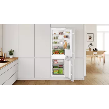 Frigorífico combi Bosch Serie 2 KIN86NSE0 integrable 260 L
