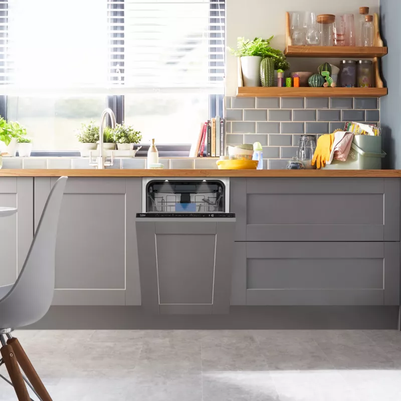 Beko BDIS38040Q Lavavajillas integrado Slimline con AquaIntense®